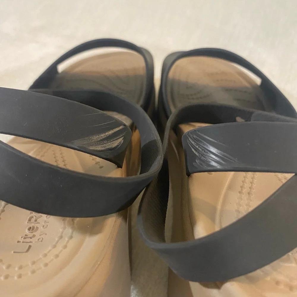 CROCS Brooklyn Wedge Sandals Women's Black and Tan - Picture 4 of 6